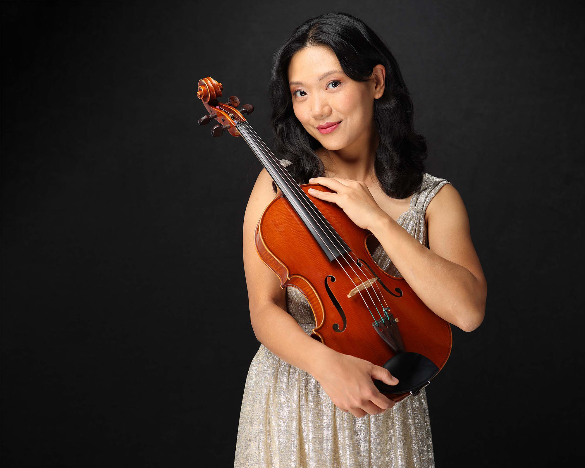 suyeon lee 0637 viola violin player musician portrait with instrument
